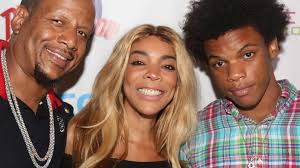 Tashak #unwinewithtashak #wendywilliams a photo of wendy william's husband kevin hunter and his alleged wendy williams has filed for divorce from kevin hunter, her husband of 20 years! Wendy Williams Son And Estranged Husband Fight Full Details Of Their Parking Lot Altercation