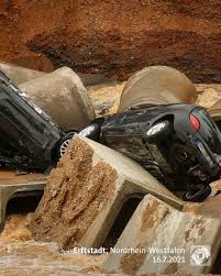 Trei oameni au murit, doi sunt dați dispăruți în urma prăbușirii unui pod. InundaÈ›ii È™i AlunecÄƒri De Teren In Germania Peste 100 De MorÈ›i È™i Zeci De Persoane DispÄƒrute