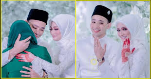 Gandingan aeril zafrel dan ummi nazeera didalam drama patahnya sebelah sayap masih lagi menjadi bualan ramai sehingga hari ini. Ayda Jebat Baru Je Nikah Sekali Netizen Kec4m Pemintaan Suaminya Nabil Mahir Komedi Media