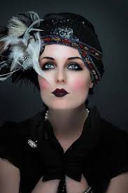 20er Jahre Make Up Augen Anleitung In 2020 20er Jahre Make Up 20er Jahre Frisur 20er Jahre Haar