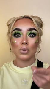 English Women Makeup Challenge with Ib @Maddie