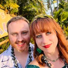 Dead Med by Freida McFadden Guys, Freida is the queen. I have heard so many  mixed reviews about this book so when I saw it at my local library I  obviously had