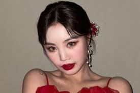 Soojin (singer) in this korean name, the family name is seo. Soojin Of K Pop Group G I Dle Denies Bullying Accusations Abs Cbn News