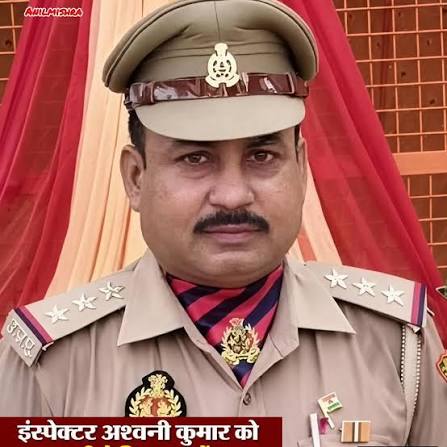 35 हजार की रिश्वत लेते पुलिस कर्मी को एंटी करप्शन टीम ने किया गिरफ्तार . # शाहजहांपुर। जनपद के जैतीपुर थाना क्षेत्र में एंटी करप्शन टीम ने ...