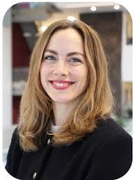 Amanda Pfeffer's Instagram, Twitter & Facebook