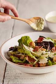 Salade Cesar Avec Vinaigrette A L Avocat Avocats Du Mexique Recipe Caesar Salad Recipe Caesar Salad Salad Recipes