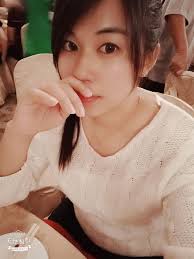 我很乖，又很懒。 你会怎样形容我？