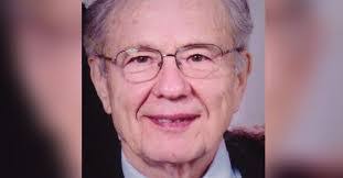 Karen Pavlovich's Instagram, Twitter & Facebook