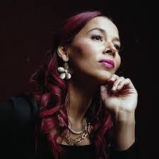 Elise Marvin's Instagram, Twitter & Facebook