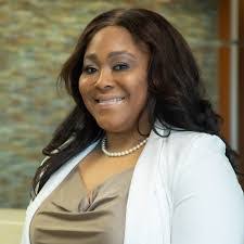 Alyssa Robinson's Instagram, Twitter & Facebook