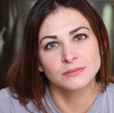 Dana Egan's Instagram, Twitter & Facebook