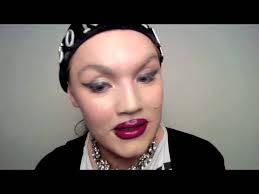 Beige Magazine: Christine Bateman 'Natural Look' Using Cosmetics à La Carte 