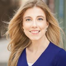 Jennifer Pollitt's Instagram, Twitter & Facebook