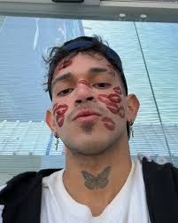 Happiness • • 📸: @giizmo_0610 🔥🪐