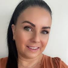 Samara Lane's Instagram, Twitter & Facebook