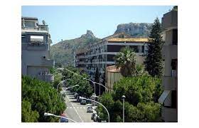 Appartamenti in vendita a cagliari. Privato Vende Appartamento Cagliari Rifnito Appartamento Con Terrazza Annunci Cagliari Frazione Poetto Rif 76061