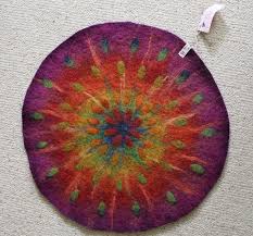 Borduren Teppich Sitzauflage Aus Wolle Mit Mandala Ein Designerstuck Von Fishmans Wollwerke Bei Dawanda Sitzkissen Filz Teppich Sitzauflagen