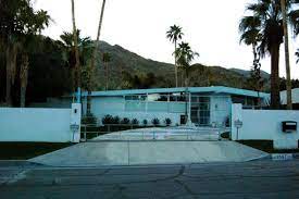 Mid century modern driveway gate. P S I Love You Sfgirlbybay Palm Springs Mid Century Modern Palm Springs Mid Century Mid Century Architecture