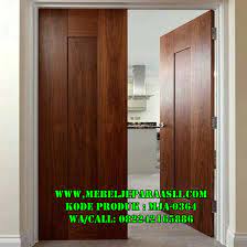 Pintu kayu jati jepara yang satu ini memiliki dua jendela yang ukurannya sama tinggi dengan pintu, jendela kaca yang sangat cantik dengan tambahan motif yang menghiasi. Pintu Rumah Kayu Jati Solid Mebel Jati Jepara Asli Minimalis Klasik Mebel Jepara