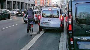 Bezahlt der autofahrer das verwarnungsgeld innerhalb der gesetzten frist, ist die angelegenheit vom tisch. Augsburg Radler Sollen Falschparker Fotografieren Augsburger Allgemeine