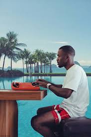 This makes it the perfect crew neck for your wardrobe or even make a great gift! Frank Ocean Aesthetic Pictures