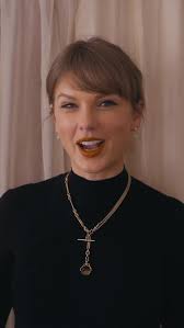 Sarahs and Hannahs in their #TSTheErasTour best. 🤍 Oh my God we love  seeing your #LondonTSTheErasTour faces! 🤩