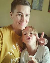 Love my new brows by @browsing.by.sydney These combo brows are to die for!!  #microblading #combobrows #evermore #love