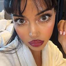 𝑽 𝒊 𝒐 𝒍 𝒊 𝒏 𝒊 𝒔 𝒕 𝒂 added a new photo.