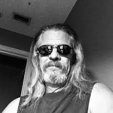 Anyone else barely get orders? Or is it just me? I just started dashing in  March of this year and at first the orders were barely coming in, then I  got more