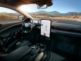 The vehicle was introduced on november 17, 2019, and went on sale in december 2020 as a 2021 model. Fahrtest Das Kann Der Neue Mustang Mach E Von Ford Styleranking
