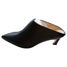 Maybe you would like to learn more about one of these? Stuart Weitzman Mules Mules Leather Black Ref 128472 Joli Closet