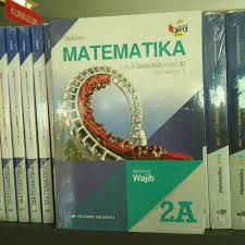 Pembahasan ini dapat membantu sekaligus juga dapat menjadi virus untuk sobat. Jual Matematika 2a Sma Kelas Xi 11 Sukino Erlangga Kota Bekasi Toko Naila D Buk Tokopedia