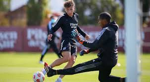 Luciano arriagada genie scout 21 rating, traits and best role. Luciano Arriagada Y Su Amor Por Colo Colo Soy Un Hincha Dentro Del Campo