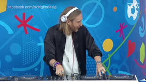 La célèbre maison d'épicerie fine a été retenue en octobre 2014 à l'issue d'un appel d'offres. Video La Parodie De David Guetta A L Ouverture De L Eur Grazia