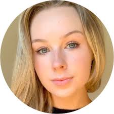 Penelope Templeton's Instagram, Twitter & Facebook