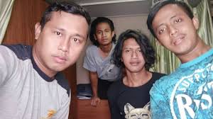 Dari hasil pemeriksaan, korban mengaku mengirimkan foto tanpa busana kepada seseorang yang mengaku akan memberikan pekerjaan dengan gaji. Miris 18 Abk Indonesia Belum Terima Gaji 20 Bulan Kerja Di Kapal China