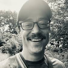 Aaron Pence's Instagram, Twitter & Facebook