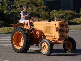 Renault Tractor Models Google Da Ara Tractors Renault Old Tractors