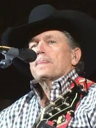 Diane Robello's Instagram, Twitter & Facebook