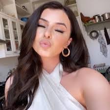 Brooke Mcfarland's Instagram, Twitter & Facebook