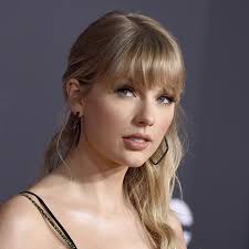See more ideas about taylor swift, swift, taylor. Taylor Swift Folklore Ist Das Erste Meisterwerk Der Corona Zeit Stern De