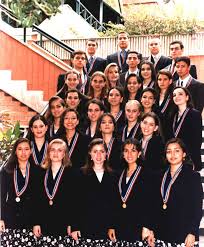 El ministro del interior daniel palacios a través del decreto 650 de 2021 designó como alcalde ad hoc de bucaramanga a silvia juliana corzo villamizar para ejercer la función de control y vigilancia de los protocolos de bioseguridad en el proceso de revocatoria del mandato de juan carlos cárdenas. Nuestros Egresados La Quinta Del Puente