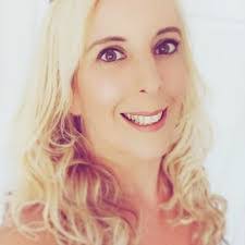 Hannah Craddock's Instagram, Twitter & Facebook