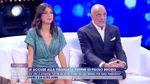 Da una parte paolo brosio e la sua fidanzata maria laura de vitis (giovanissima e bellissima), dall'altra diego granese, brillante imprenditore trentenne milanese,. Paolo Brosio La Fidanzata Con Un Altro Uomo Ci Siamo Baciati Bigodino