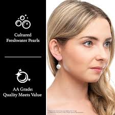 Amazon.com: Splendid Pearls Pendientes colgantes con forma de moneda de  0.551 in en forma de moneda en agua dulce en plata de ley 925 para mujer,  Perla : Ropa, Zapatos y Joyería