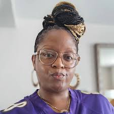 How to quickly inflate long skinny balloons for garland creation?