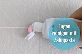 Waschsoda ist sehr ergiebig, reinigt und bleicht. Fugen Reinigen Mit Zahnpasta Beste Tipps Fur Strahlende Sauberkeit