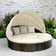 The product has a thick cushion. Synthetic Round Rattan Outdoor Daybed With Canopy Garden Round Sun Lounger With Canopy Outdoor Furniture Buy Round Sun Lounger With Canopy Rattan Pool Chaise Lounge Chair Wicker Round Daybed With Canopy Product