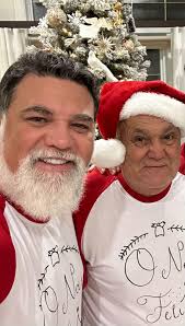 Hoje faz um ano que meu pai nos deixou… Difícil falar sobre isso, né? Quem  já perdeu um pai ou uma mãe sabe. Por outro lado, é importante expressar os  sentimentos. E