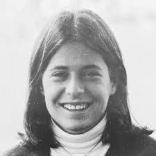 Mary Willcox's Instagram, Twitter & Facebook